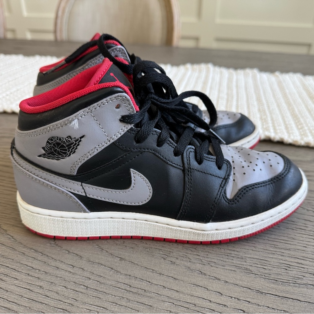 Air Jordan 1 Mid